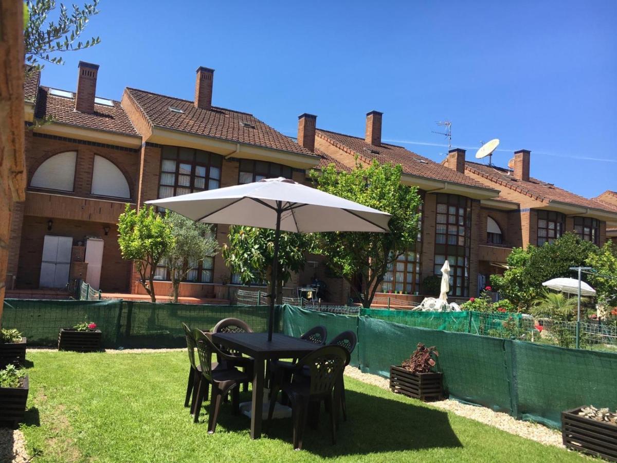 Chalet En Laredo Cerca De La Playa. Villa Exterior photo