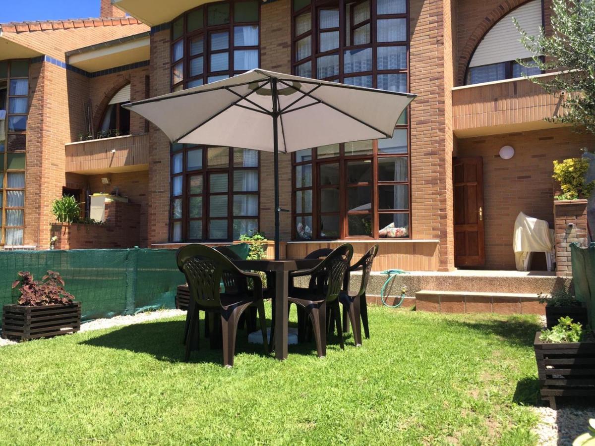 Chalet En Laredo Cerca De La Playa. Villa Exterior photo