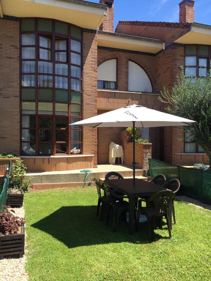 Chalet En Laredo Cerca De La Playa. Villa Exterior photo